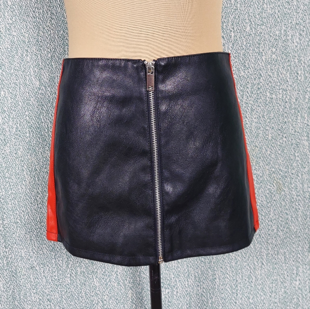 Forever 21 Black Mini Skirt with Red and White Stripe, Sz Small - Picture 2 of 9